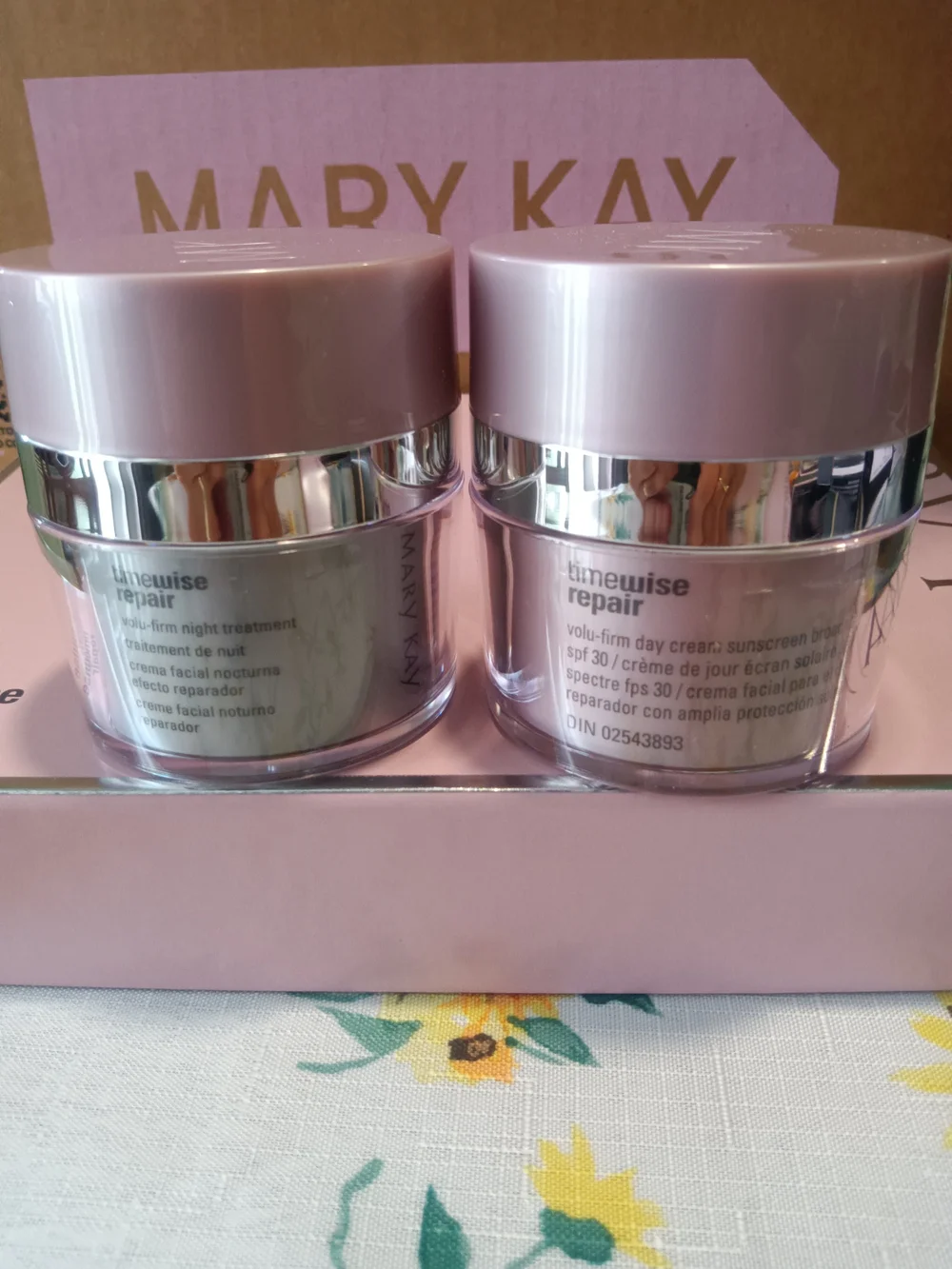 Mary Kay Timewise Repair Volu-firm Advanced Lifting Serum Skincare Set